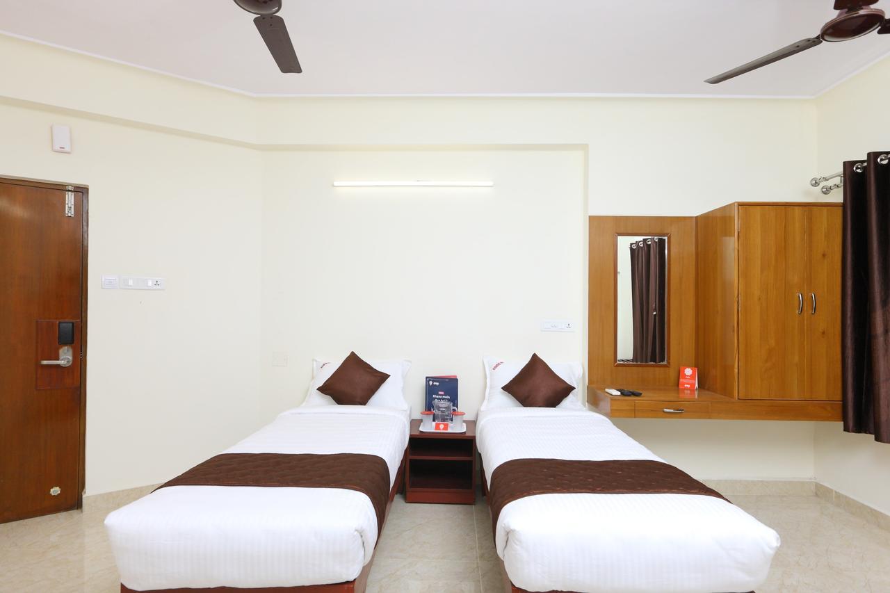 Oyo 11433 Kishore Inn Chennai Exteriör bild