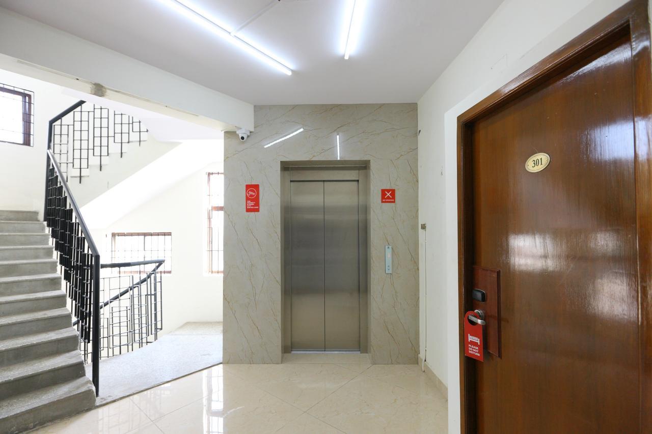 Oyo 11433 Kishore Inn Chennai Exteriör bild
